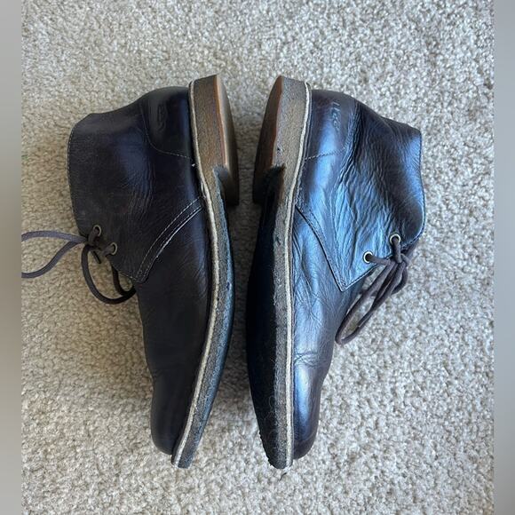 UGG Dark Brown Leather Men Chukka Ankle Boots 3275 main image 4
